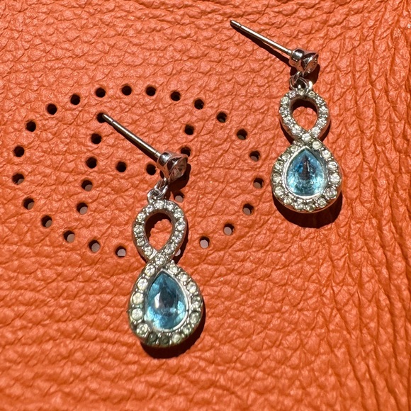 Swarovski Earings - Picture 1 of 2